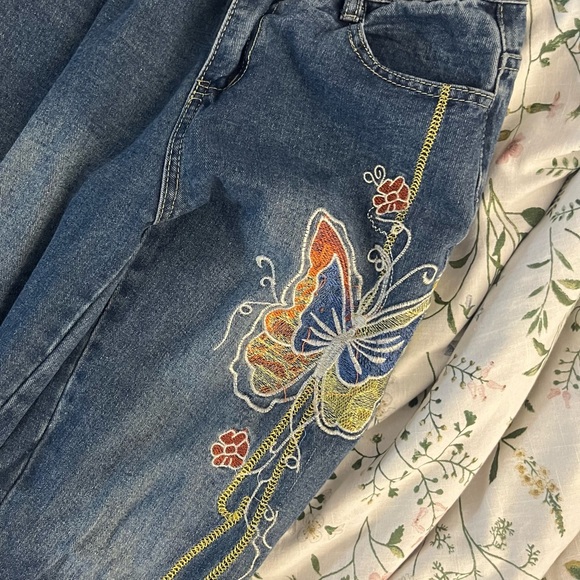 🦋 Y2K Embroidered Flare / Straight Jeans - Picture 3 of 4